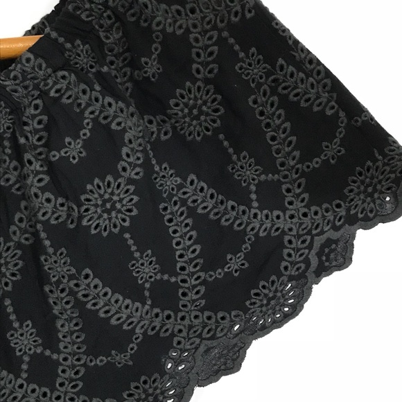 The Impeccable Pig Gray Lace Blouse - Picture 5 of 8